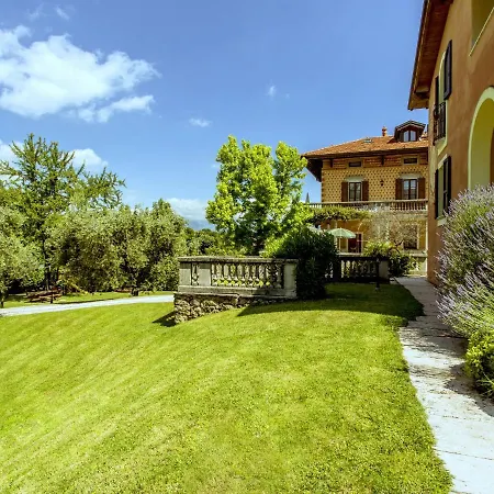 Cozy In With Pool * Manerba del Garda